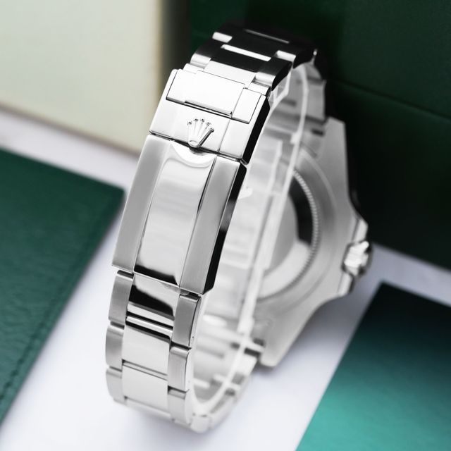 Rolex GMT Master II 116710 BLNR Image 3